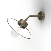 настенный светильник с металлическим плафоном в форме тарелки песочного цвета