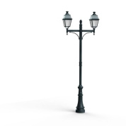 уличный фонарный столб с двумя плафонами в оттенке вердигрис