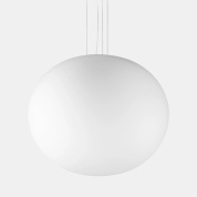 подвесной светильник с шарообразным матовым стеклянным плафоном
