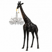 19001BL Qeeboo Giraffe уличный торшер в виде жирафа с подвесной люстрой на шее черного цвета