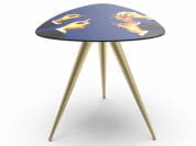 Seletti wears Toiletpaper Треугольный журнальный столик со столешницей из МДФ и металлическими ножками. Seletti 17183