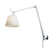 торшер с изогнутой металлической стойкой и куполообразным абажуром