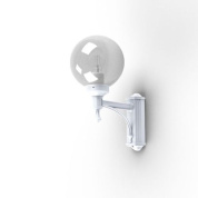 настенное бра белого цвета с круглым стеклянным плафоном на коротком кронштейне