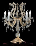 классическая настольная лампа с изогнутыми рожками и множеством кристаллов