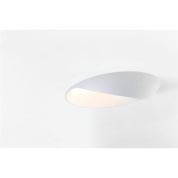 встраиваемый потолочный светильник с плавной линией корпуса