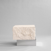 журнальный столик из светлого известняка с прямоугольной столешницей