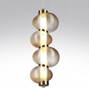 подвесной светильник с несколькими стеклянными плафонами