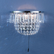 настенное бра с двумя рядами хрустальных подвесов и хромированной основой