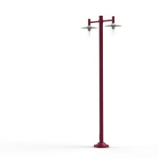 двойной уличный фонарь на бордовом столбе