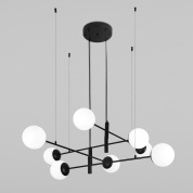 подвесная люстра с шарообразными стеклянными плафонами на многоуровневом каркасе