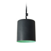 подвесная люстра с матовым цилиндрическим чёрным плафоном и зелёной внутренней отделкой