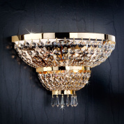 настенное бра полукруглой формы с плотным кристальным каскадом в золотом исполнении