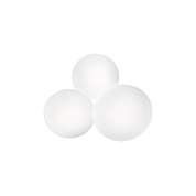 потолочный светильник с тремя шарообразными плафонами