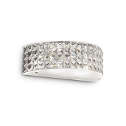 настенный светильник с полукруглым корпусом, украшенным хрустальными элементами