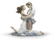 THE THRILL OF LOVE COUPLE Фарфоровый декоративный предмет Lladro 1008473