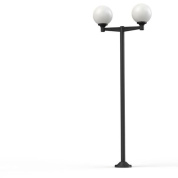 двухрожковый фонарный столб с шарообразными плафонами