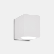 уличный настенный светильник кубической формы белого цвета для фасада