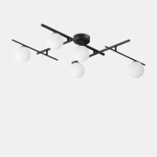 потолочный светильник с пятью лампами на черной планке