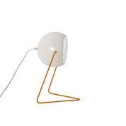 настольный светильник с рельефным полусферическим абажуром на оранжевой подставке