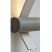 уличный настенный светильник с бетонным корпусом и диагональной металлической пластиной