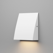 настенный светильник для лестниц с наклонным корпусом направленного вниз света