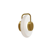 настенный светильник с круглым плафоном и золотистой окантовкой