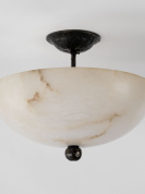 потолочный светильник-чаша из алебастра в бронзовом основании