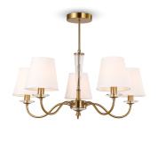 пятирожковая люстра с тканевыми абажурами и латунной рамой