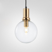 подвесной светильник с прозрачным стеклянным плафоном и золотистой фурнитурой