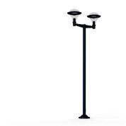 уличный фонарь с двумя рожками и купольными плафонами на синей стойке