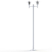 уличный фонарный столб белого цвета с тремя плафонами