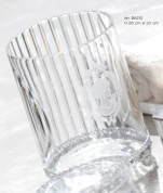 настенный держатель для стакана со стеклянным стаканом