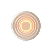 настенный светильник с волнистым плафоном в белом цвете