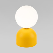 настольная лампа с шарообразным матовым плафоном на цилиндрическом основании