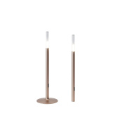 прикроватный настенный светильник в квадратном корпусе