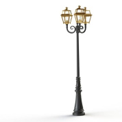 уличный фонарный столб с латунным корпусом и четырьмя плафонами