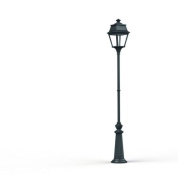 уличный фонарный столб с плафоном в классическом стиле на прямой опоре
