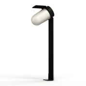 садовый уличный светильник с овальным плафоном и чёрным корпусом