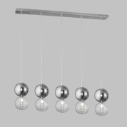 пятиподвесной потолочный светильник с шарообразными стеклянными плафонами