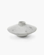 декоративная интерьерная ваза низкой округлой формы из керамики