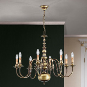 потолочная люстра с восемью свечеподобными рожками в патинированном металле