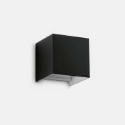 уличный настенный светильник в чёрном цвете с квадратным корпусом