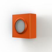 настенный светильник кубической формы оранжевого цвета