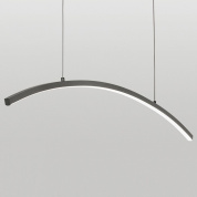 подвесной светильник дугообразной формы из металла с направленным вниз светом