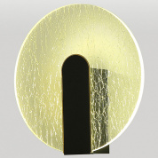 настенный накладной светильник с круглой декоративной пластиной золотого оттенка