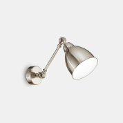 настенное бра с никелированным корпусом и регулируемым плафоном на кронштейне