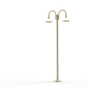 двухрожковый уличный фонарь с дугообразными рожками на песочной опоре