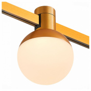 накладной потолочный светильник с шарообразным матовым плафоном на золотом основании для магнитной системы FARM