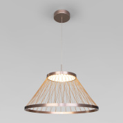 подвесной светильник с широким коническим каркасным плафоном из металлических прутьев