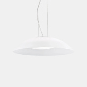 подвесной светильник с широким купольным плафоном из матового стекла